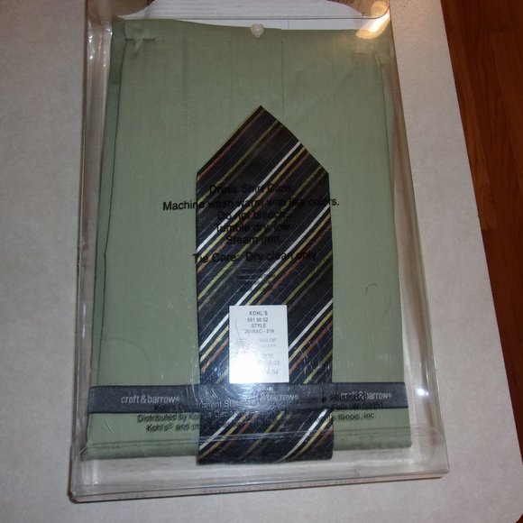 Dress shirt and Tie Croft and barrow NWT - Picture 3 of 4